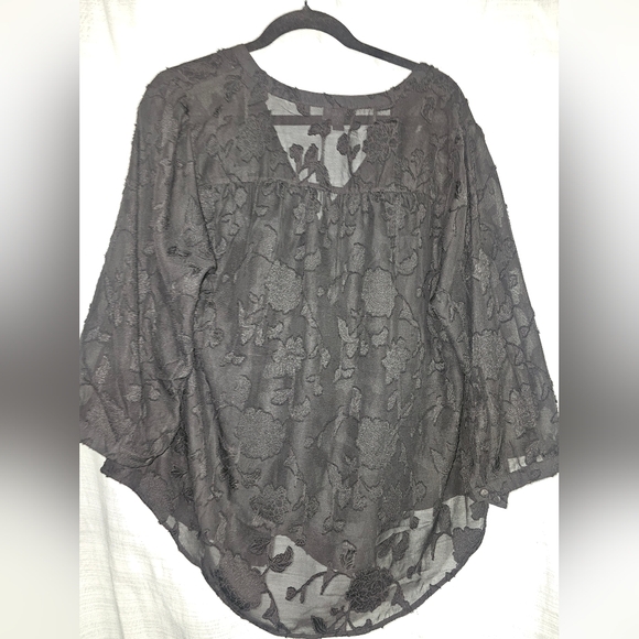 Torrid Sz 1 Black Sheer 3/4 Sleeve Harper Blouse - Picture 2 of 5